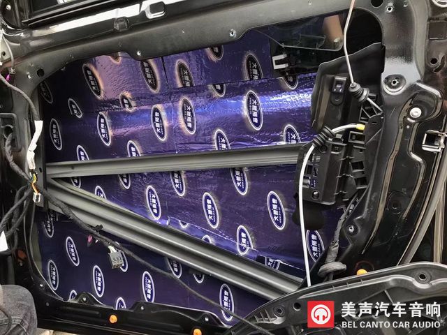 3 门板第一层隔音，加厚钣金，有效抑制共振.jpg