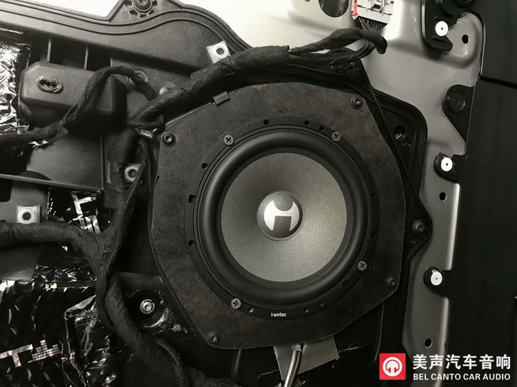 2 前门艾索特ES165.3中低音喇叭的安装近照.jpg